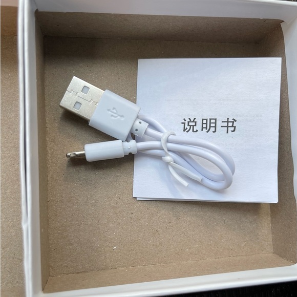 EarPods Pro - Picture 4 of 6